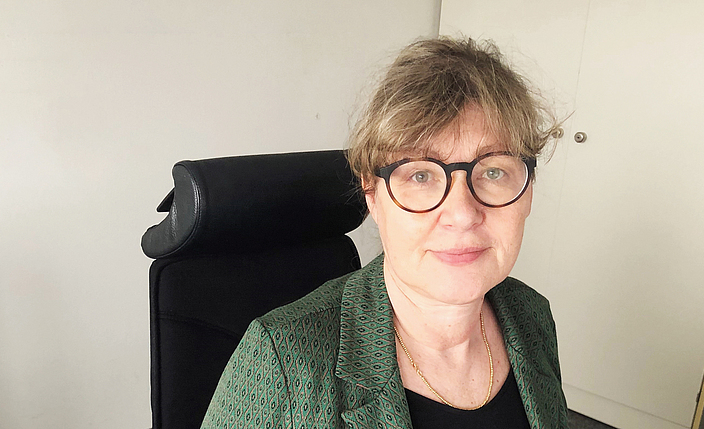Porträt Birgit Viehweger, Hilfsmittelbeauftragte der BG BAU
    
